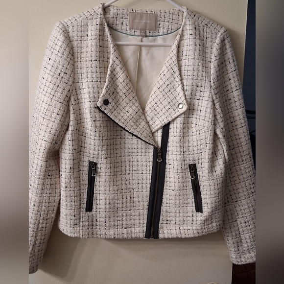 Banana Republic Cream and Black Tailored Blazer - Picture 1 of 7